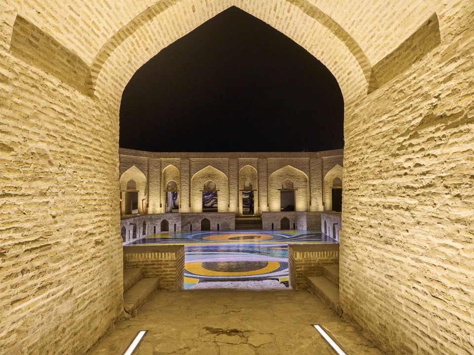 Untitled, de Marina Perez Simão, en collaboration avec Bakhtiyar Babamoradov