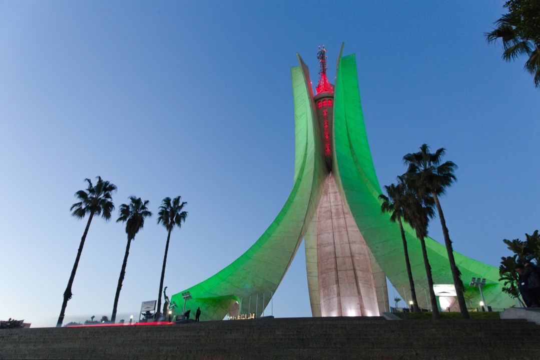 ec_alger_monuments_62_martyrs_nadir_djama_r.jpg