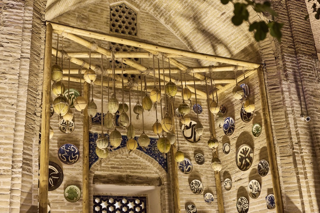 QOURDS & QURBAN, de Slavs and Tatans, en collaboration avec Abdulla Narzullaev