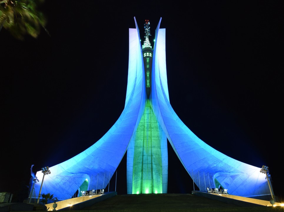 ec_alger_monuments_77_martyrs.jpg